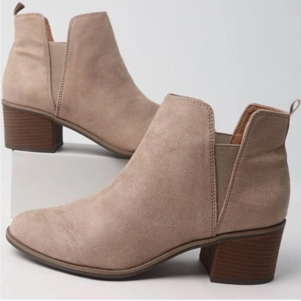 Dr. Scholl's Women's
Teammate Slip-On Chelsea Ankle Boots size 6